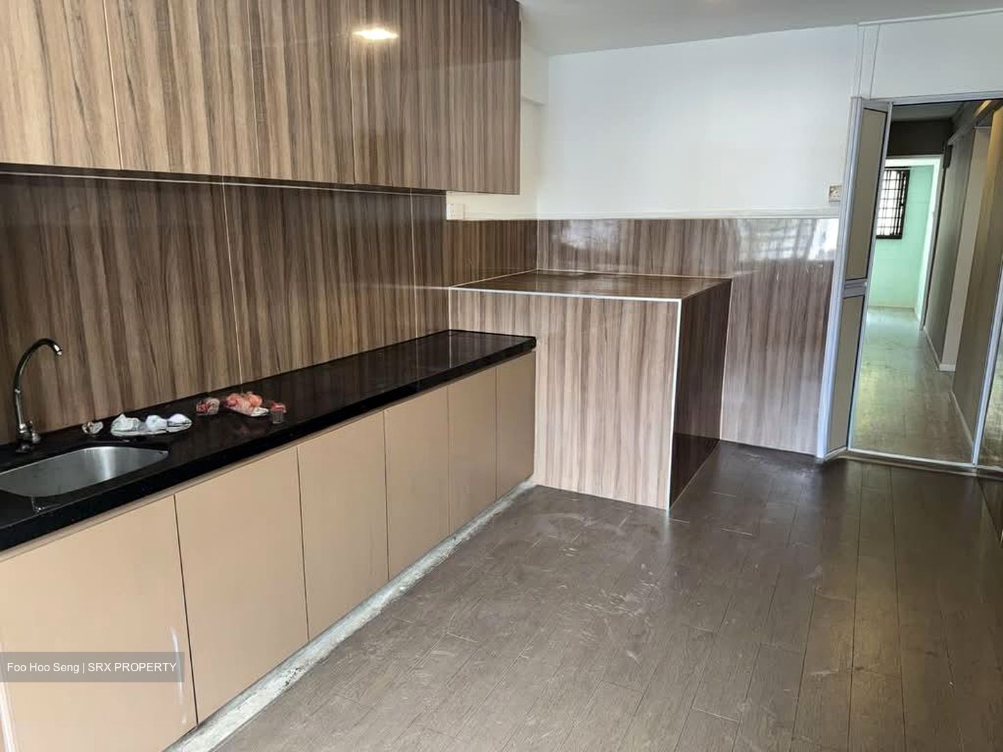 Hougang Avenue 1 (D19), Retail #569568931